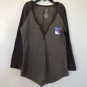 New York Rangers v neck shirt Size Small